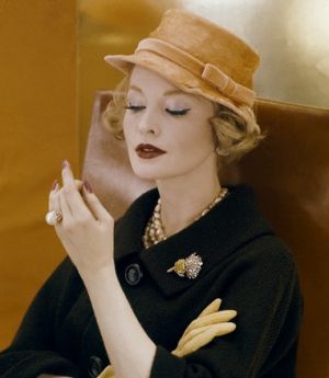 Henry Clarke - elegant and ladylike - pearl photos.jpg